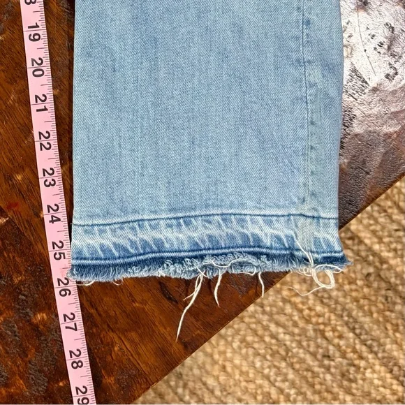 MOTHER Denim Hustler Ankle Raw Undone Hem Jeans On My Feet Size 27 - Picture 9 of 9